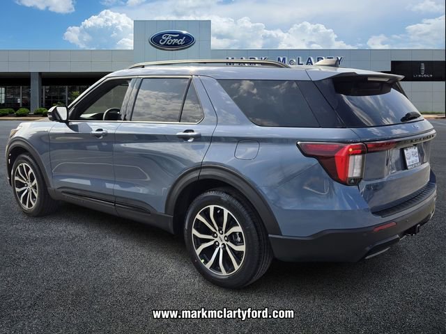 New 2026 Ford Explorer ST-Line image 3