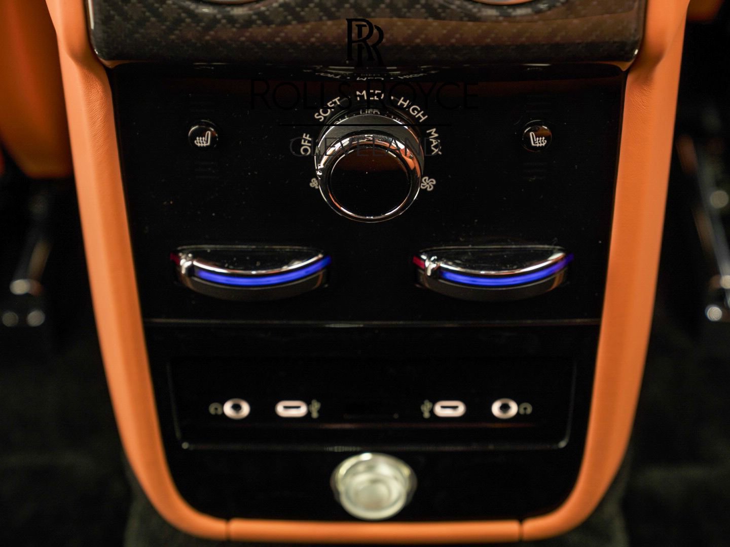 New 2026 Rolls-Royce Cullinan Black Badge image 45