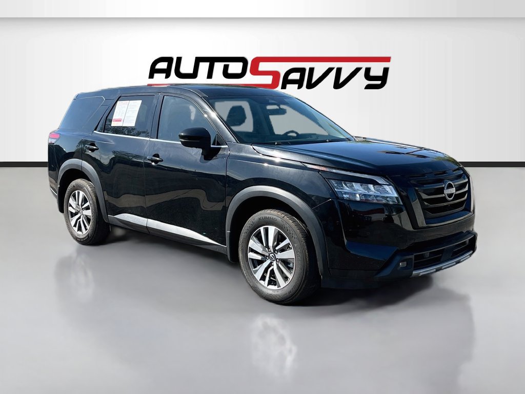 Used 2024 Nissan Pathfinder SL FWD image 1
