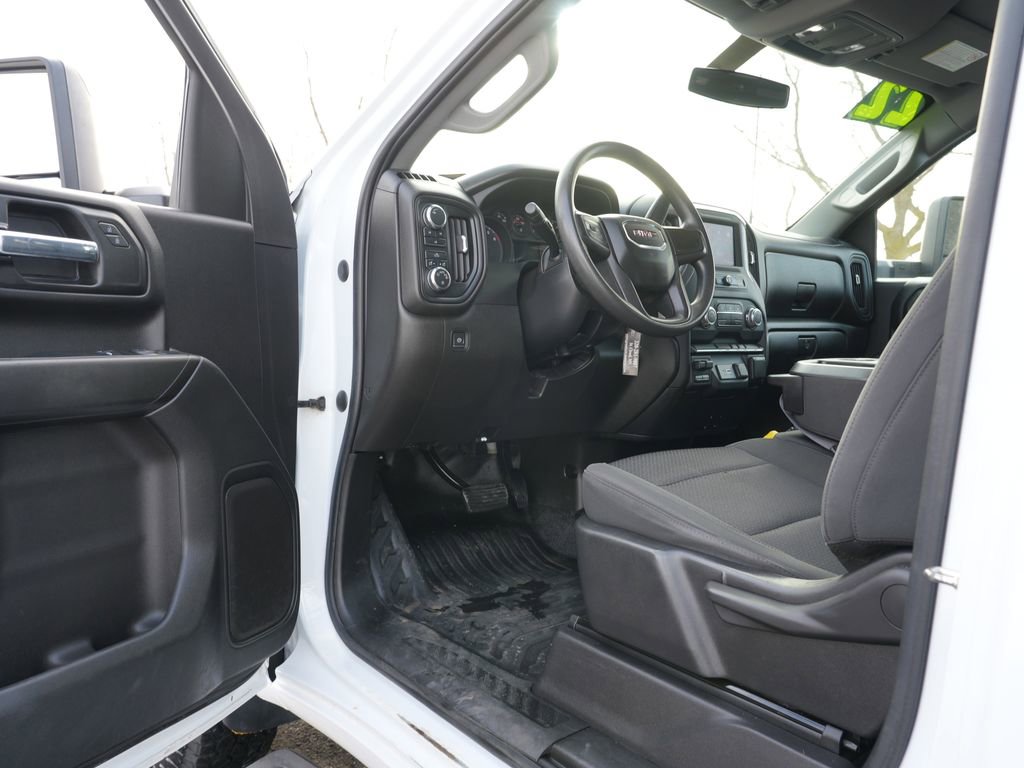 Used 2022 GMC Sierra 3500 Pro w/ Convenience Package image 19
