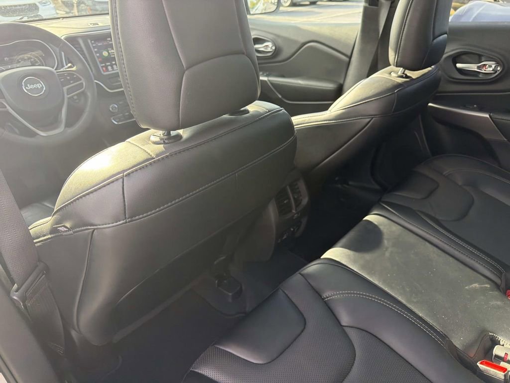 Used 2022 Jeep Cherokee Latitude Lux w/ Sun & Sound Group image 17