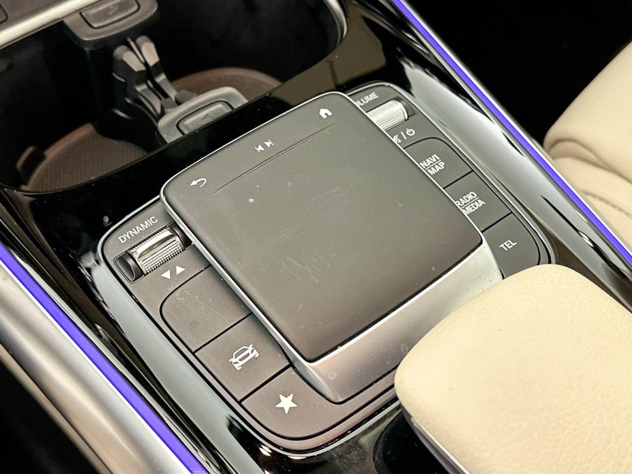 Certified 2022 Mercedes-Benz GLA 250 4MATIC image 22