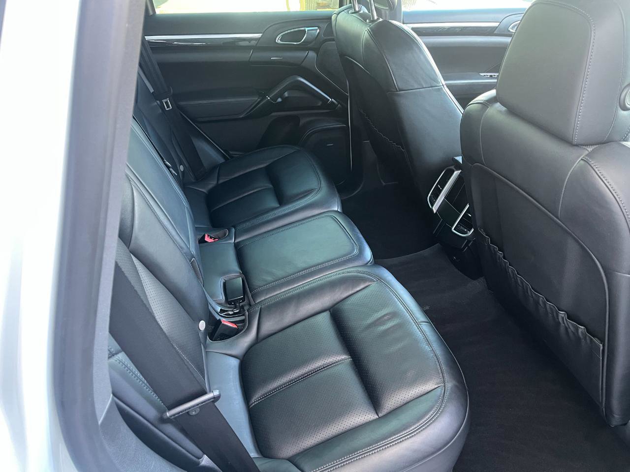 Used 2015 Porsche Cayenne Diesel image 19