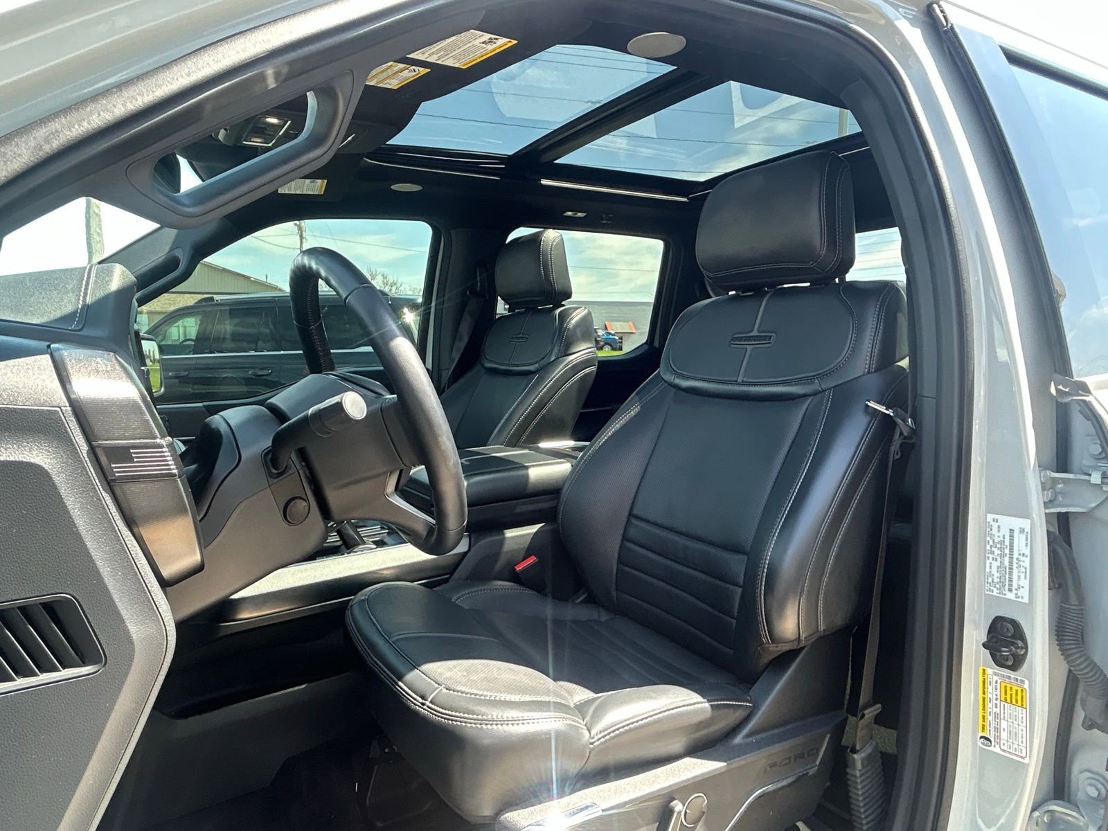 Used 2023 Ford F150 Platinum w/ Equipment Group 701A High AWD/4WD image 12