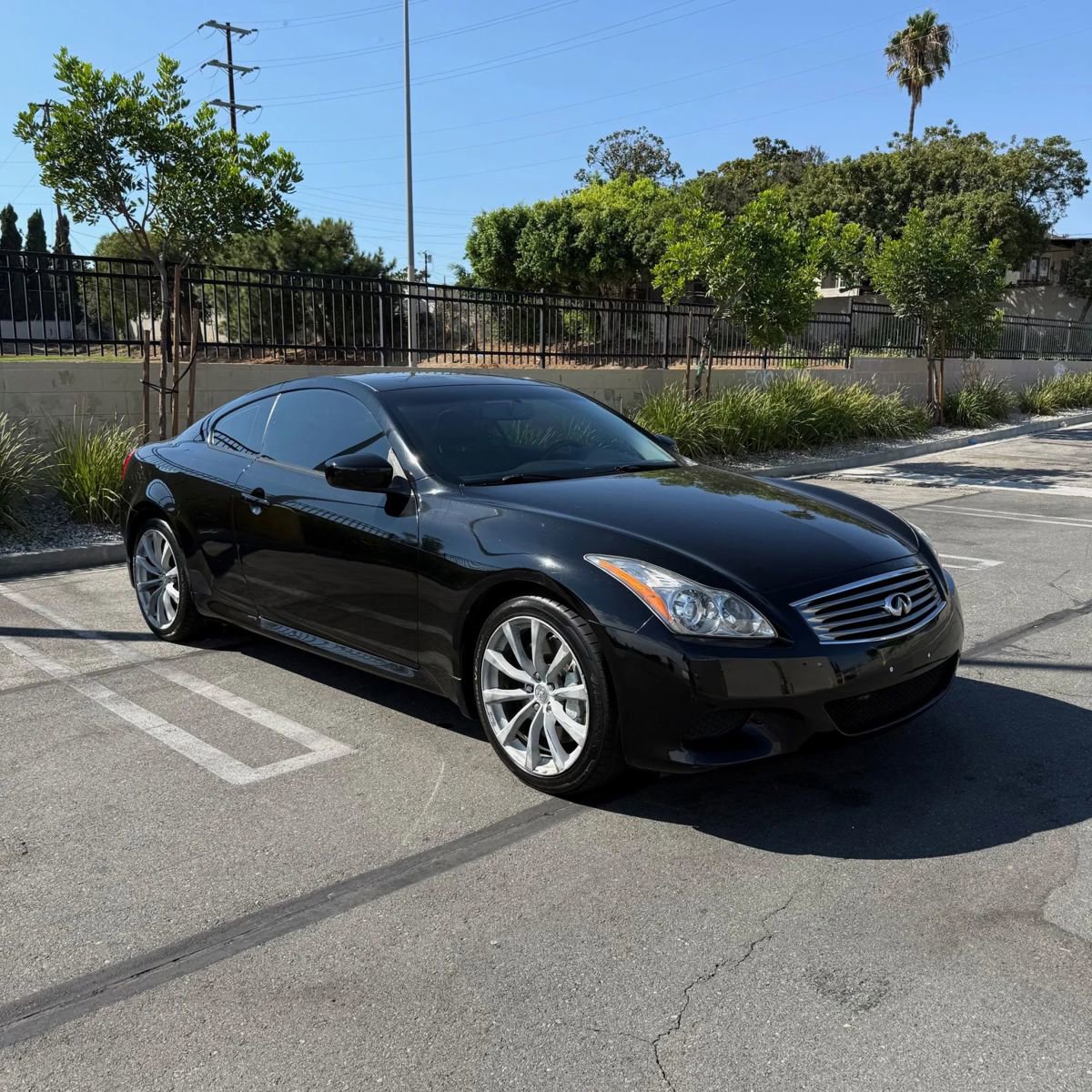 Used 2010 INFINITI G37 Sport w/ Navigation Pkg
