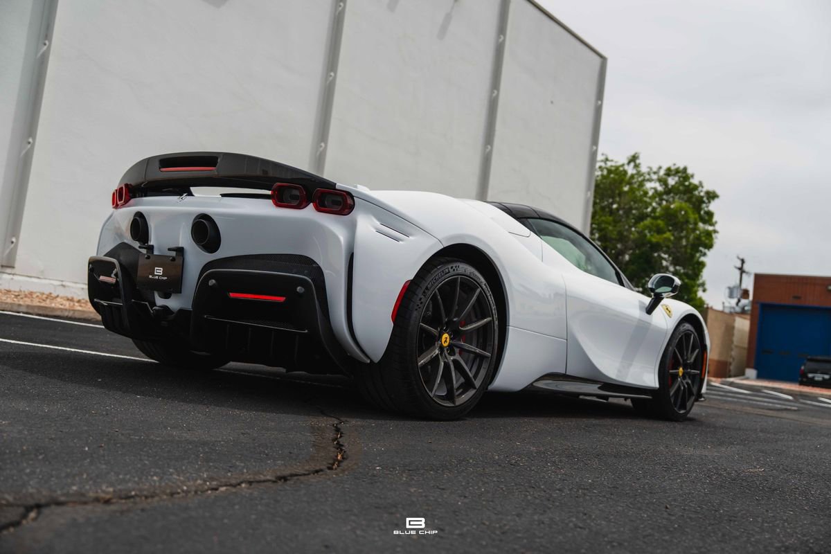 Used 2023 Ferrari SF90 Spider AWD/4WD image 10