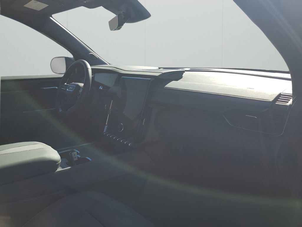 New 2026 GMC Acadia AT4 w/ Luxury Package image 14