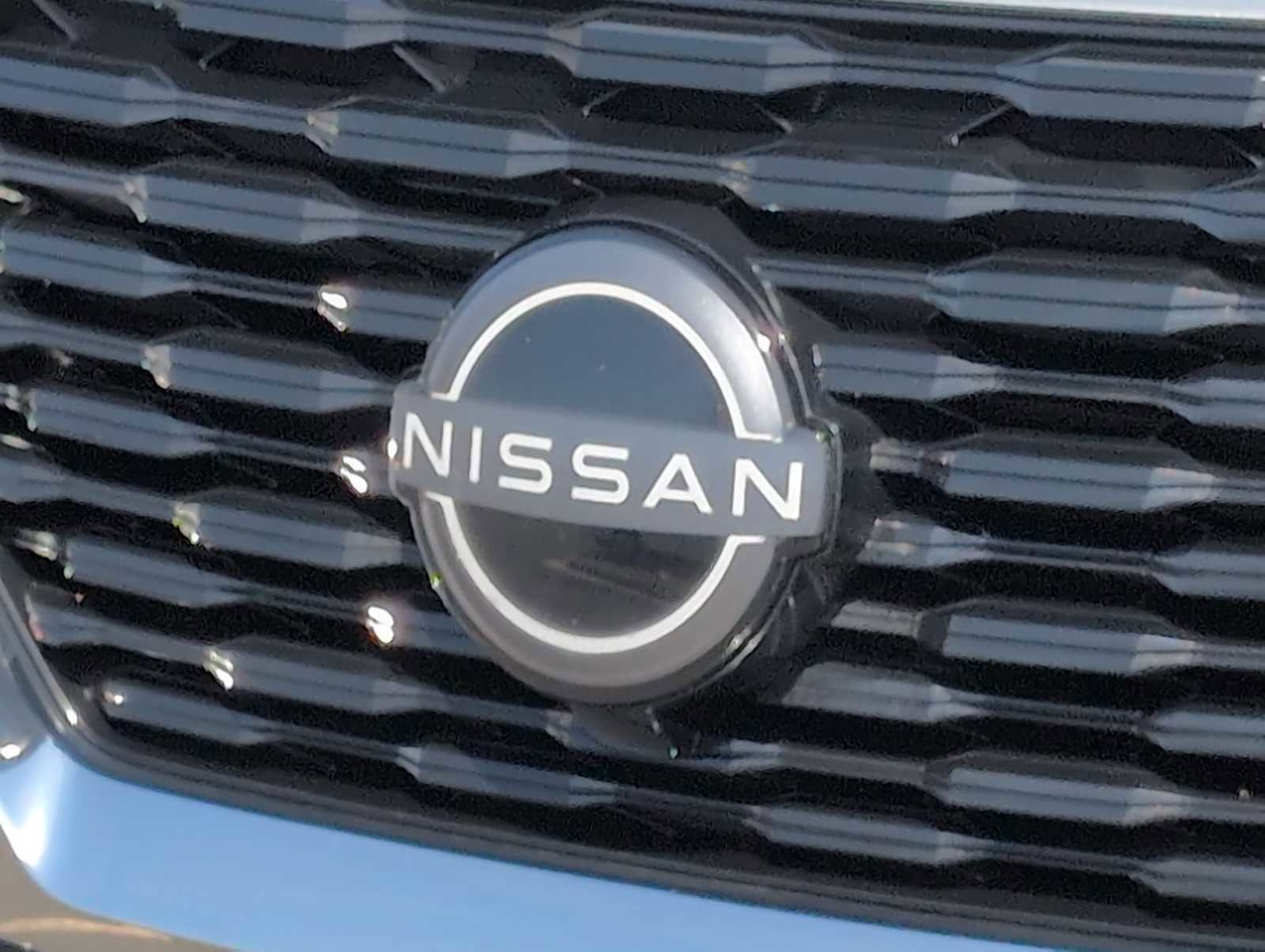 Used 2023 Nissan Rogue SV AWD/4WD image 12