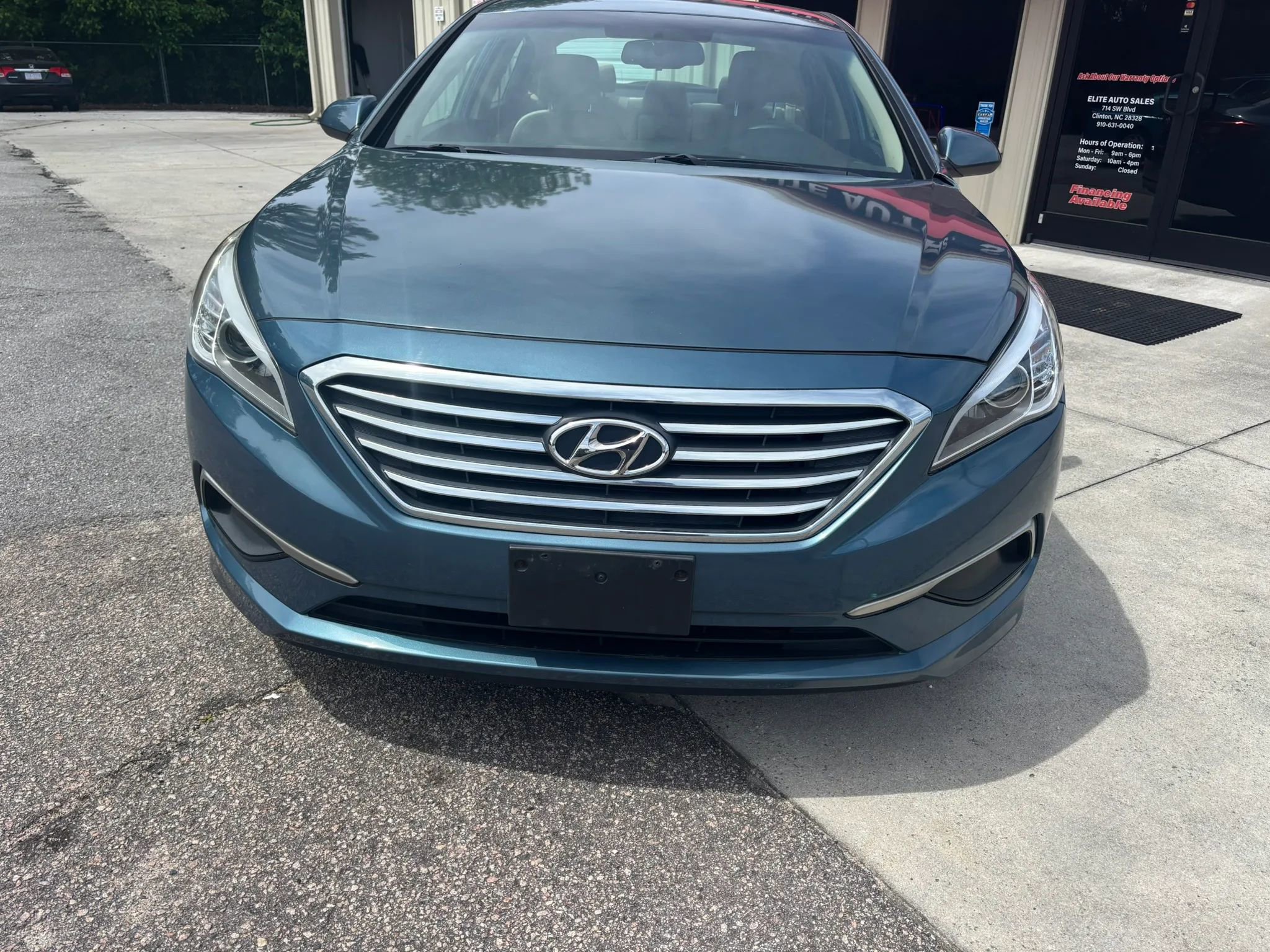 Used 2017 Hyundai Sonata SE FWD image 4