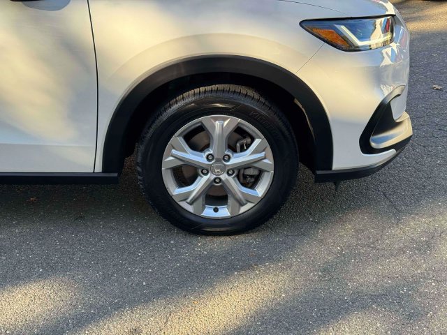 Used 2023 Honda HR-V LX image 10