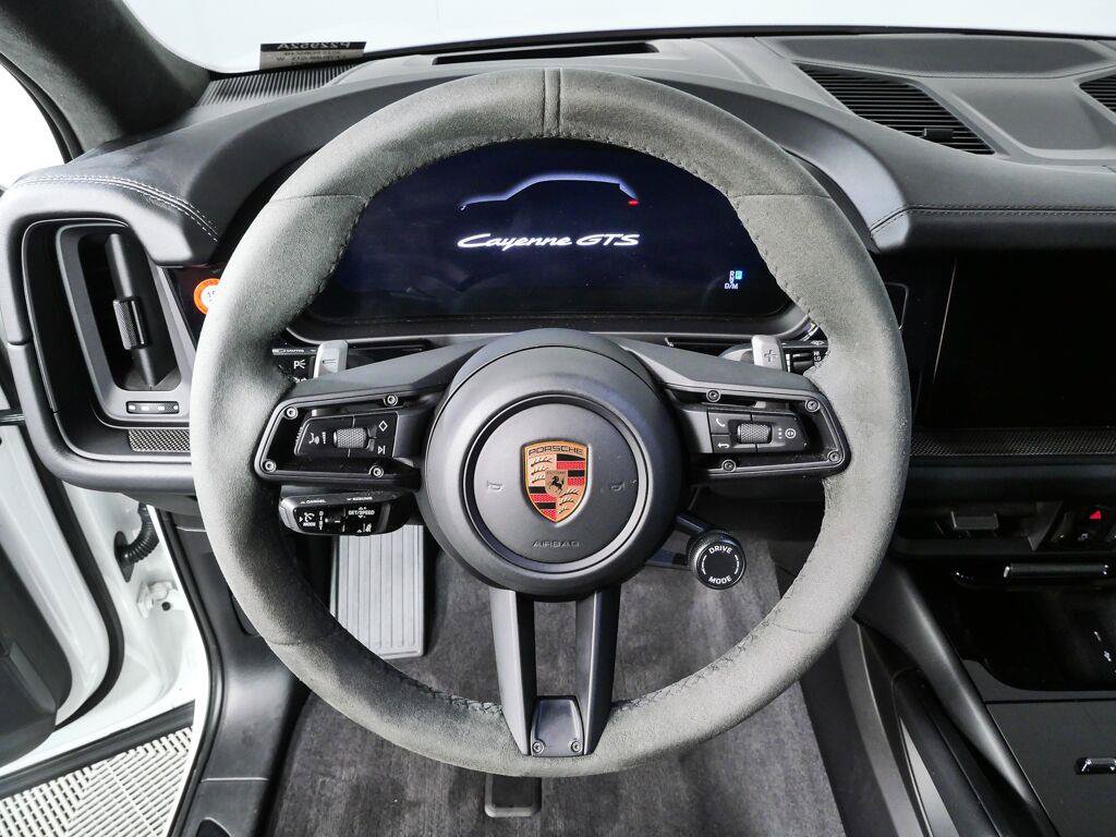 Certified 2025 Porsche Cayenne GTS AWD/4WD image 14