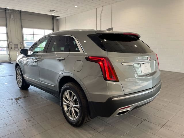 Certified 2023 Cadillac XT5 Premium Luxury FWD image 3