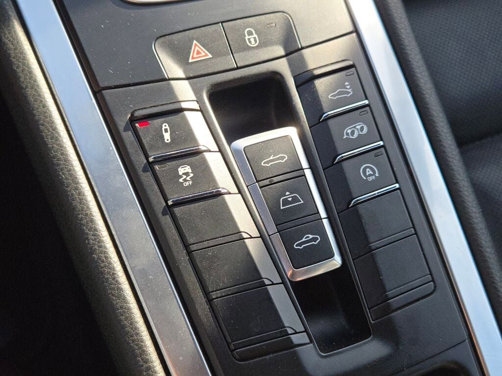 Used 2019 Porsche 911 Carrera S image 28