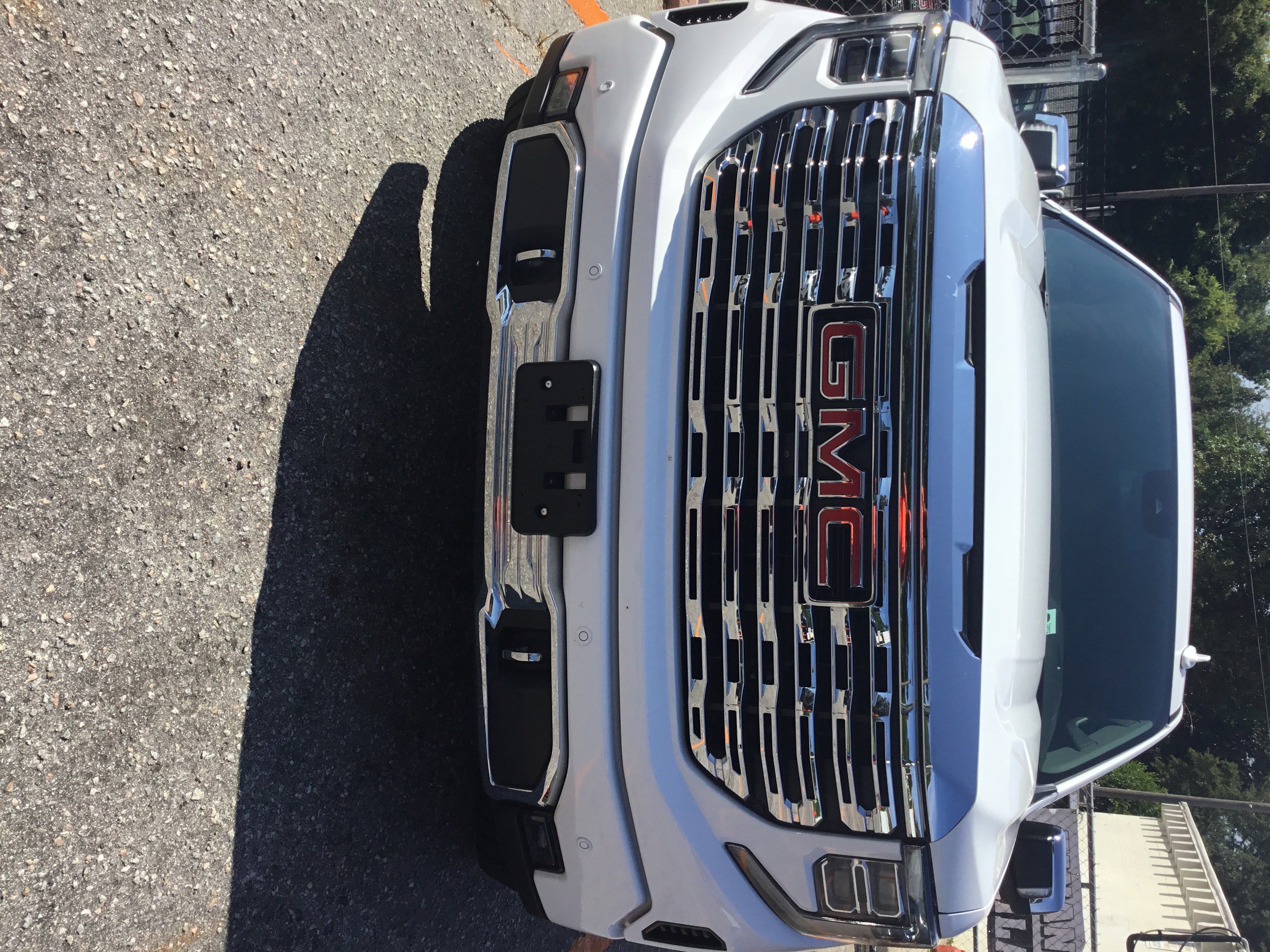 Used 2022 GMC Sierra 1500 Denali image 2