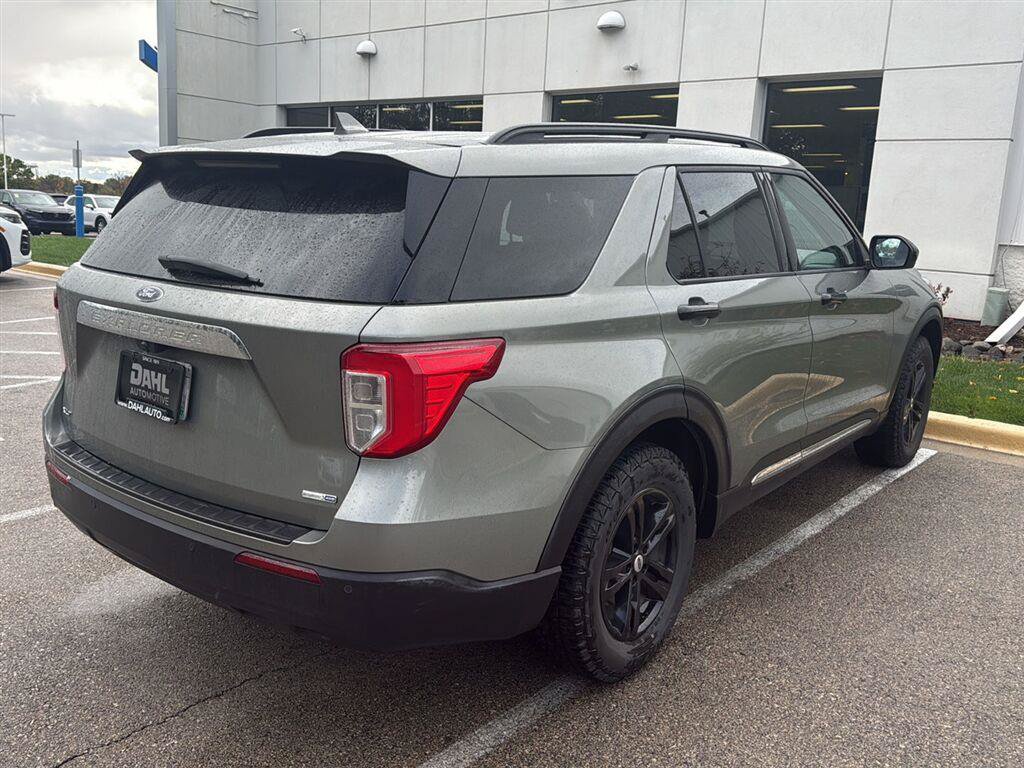 Used 2020 Ford Explorer XLT w/ Comfort Package AWD/4WD image 15