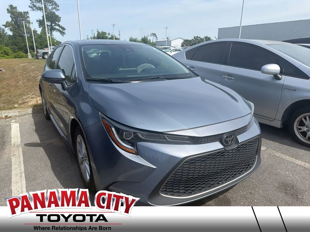Used 2022 Toyota Corolla XLE FWD image 1