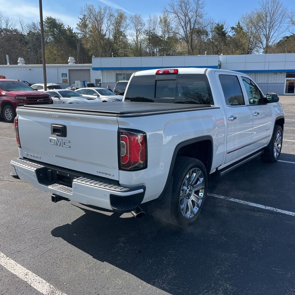 Used 2017 GMC Sierra 1500 Denali w/ Denali Ultimate Package AWD/4WD image 5