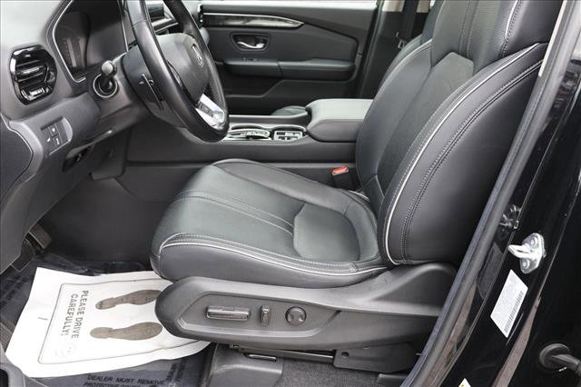 Used 2025 Honda Pilot Elite image 11