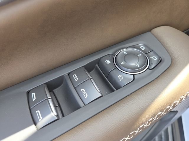 New 2026 GMC Yukon Denali Ultimate AWD/4WD image 11