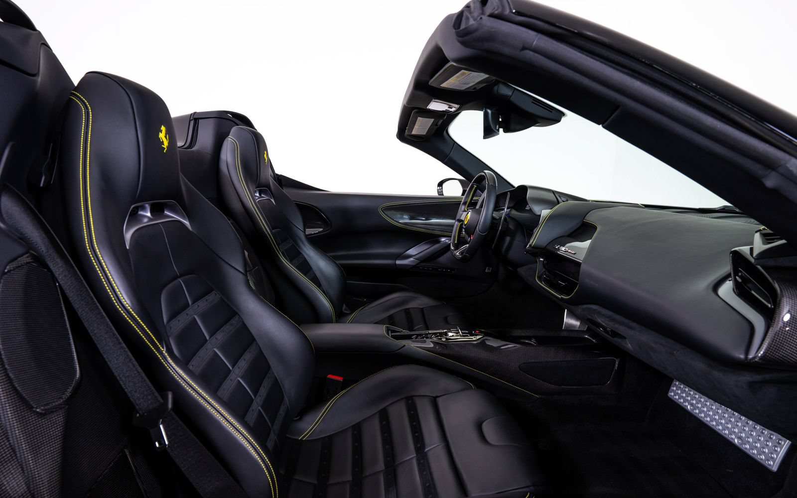 Used 2022 Ferrari SF90 Spider AWD/4WD image 27