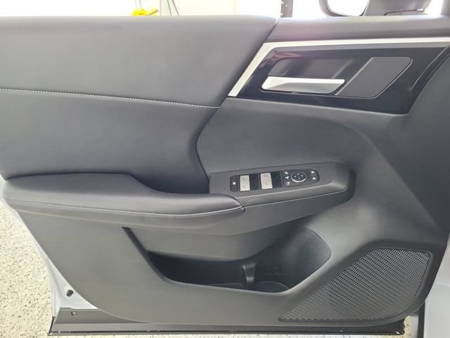 Used 2024 Mitsubishi Outlander SE Black Edition FWD image 20