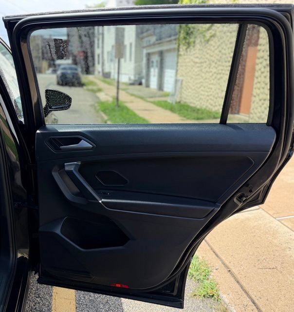 Used 2020 Volkswagen Tiguan SE AWD/4WD image 19