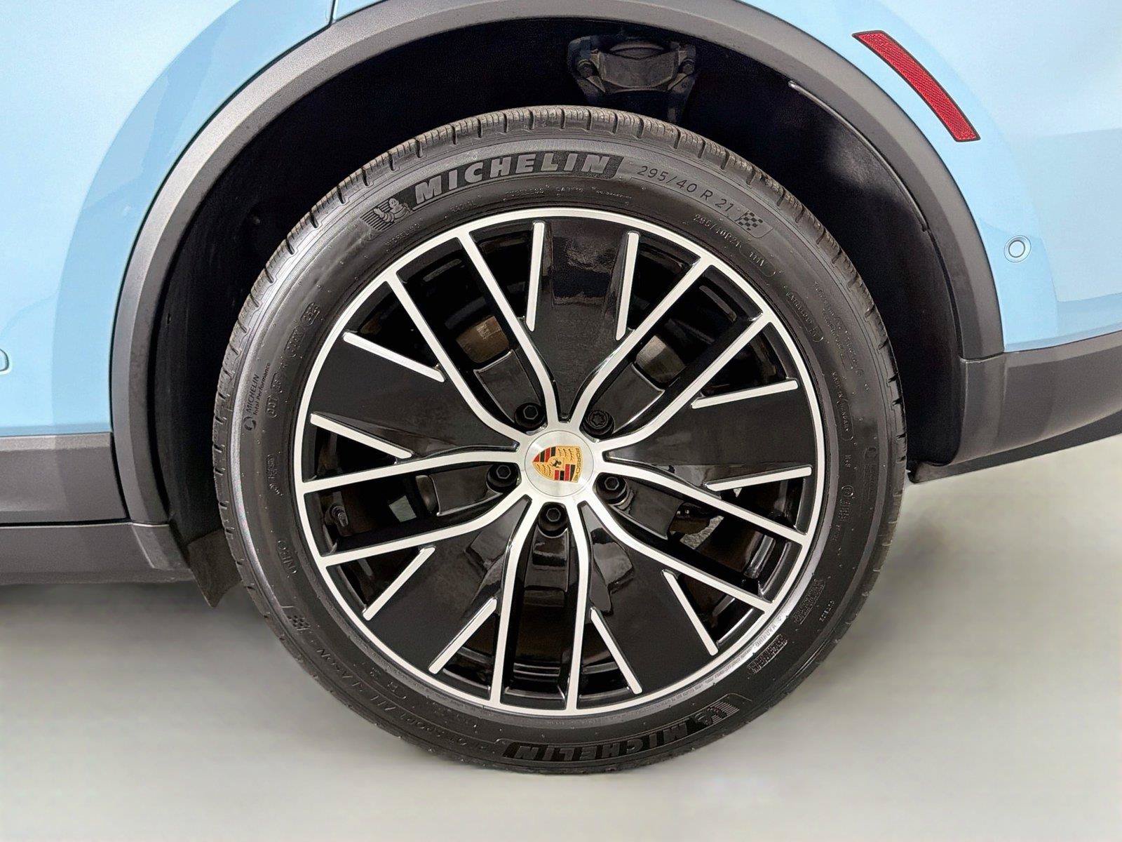 Certified 2026 Porsche Macan Electric RWD image 12