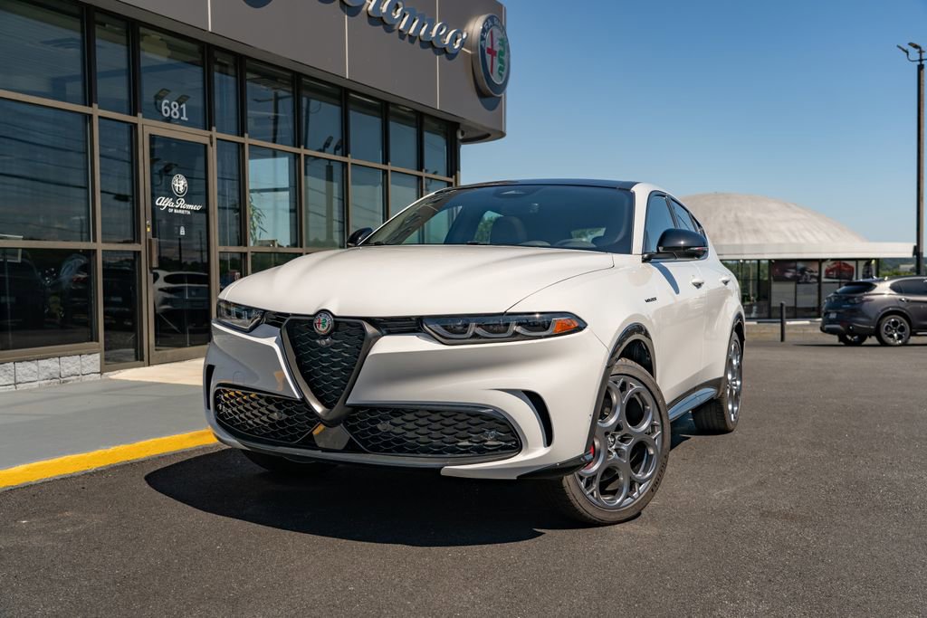 Used 2024 Alfa Romeo Tonale Veloce image 2