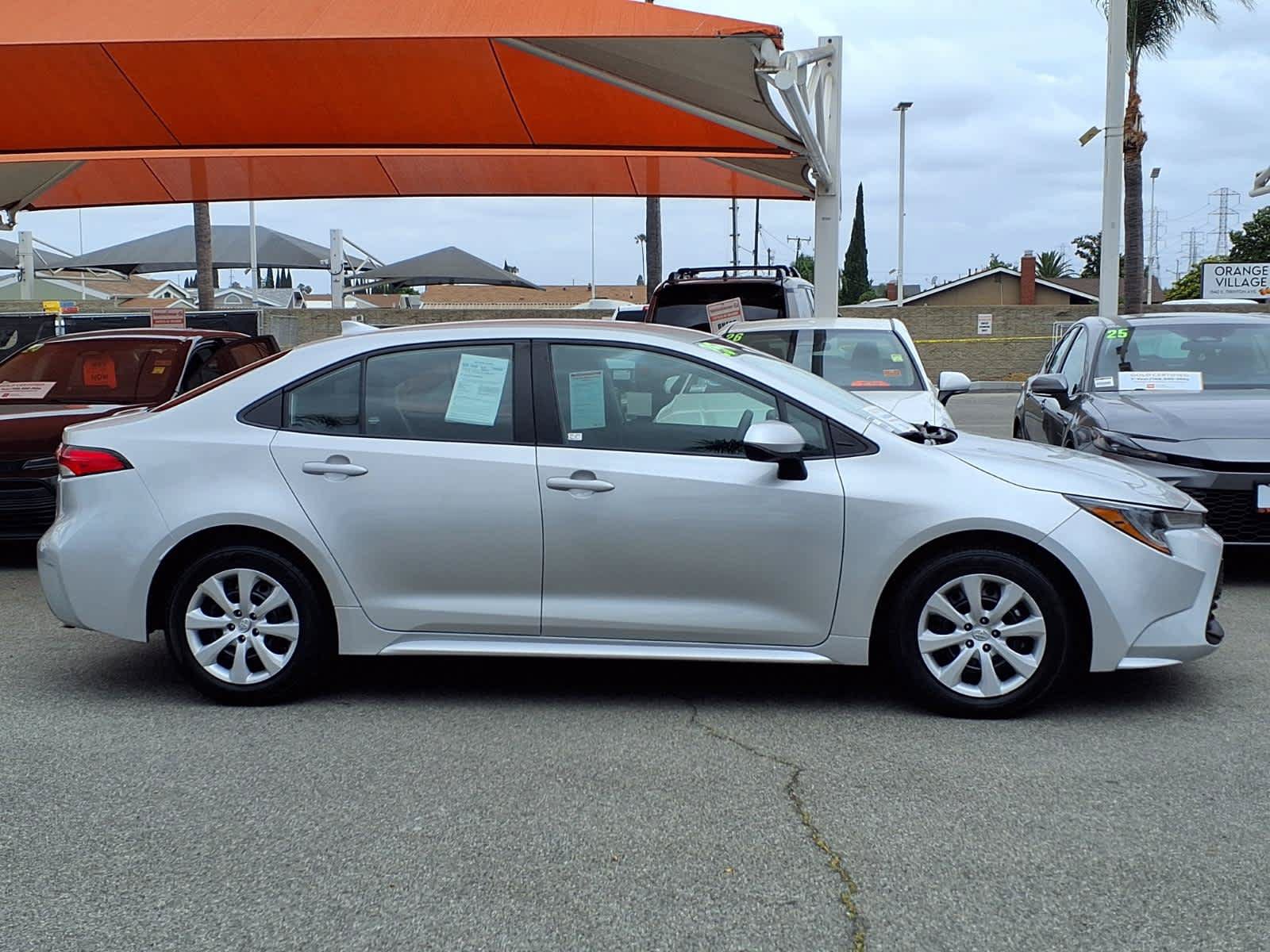 Certified 2025 Toyota Corolla LE FWD image 3