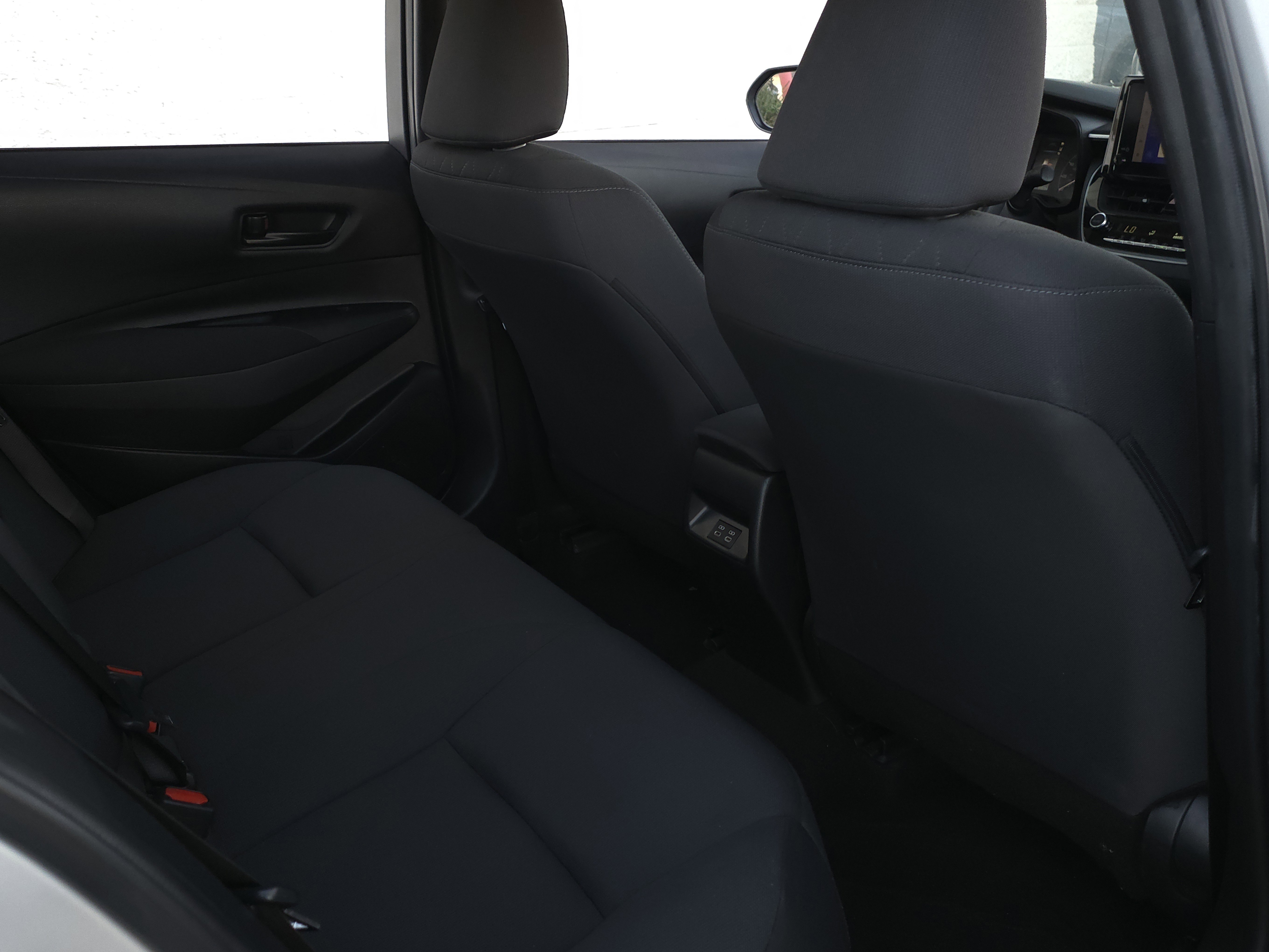 Used 2023 Toyota Corolla LE image 21