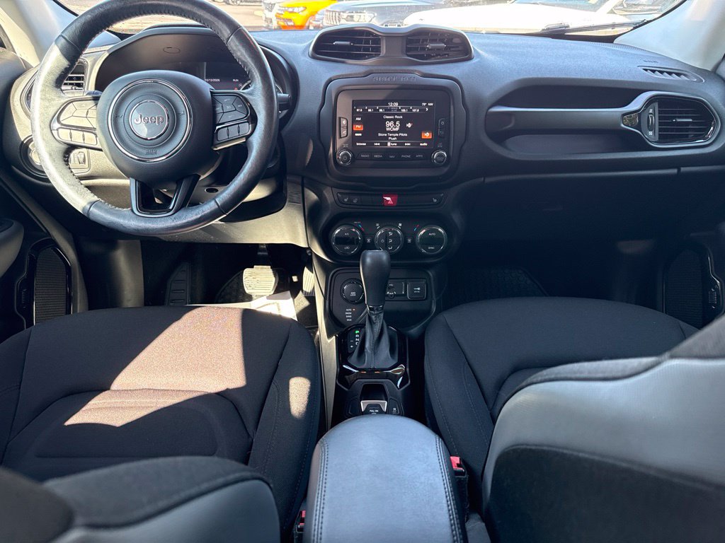 Used 2017 Jeep Renegade Altitude AWD/4WD image 15