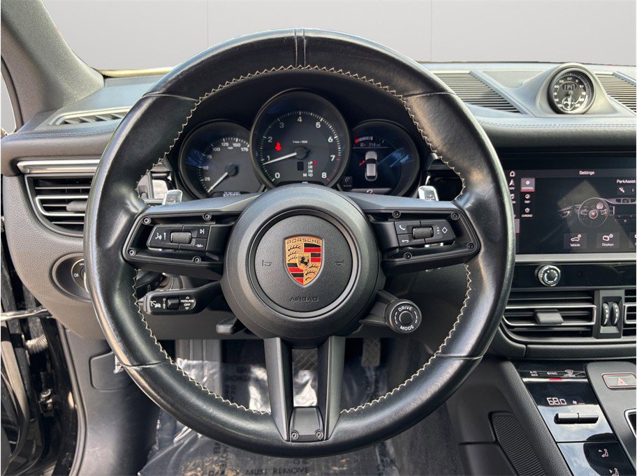 Used 2023 Porsche Macan Turbo image 25