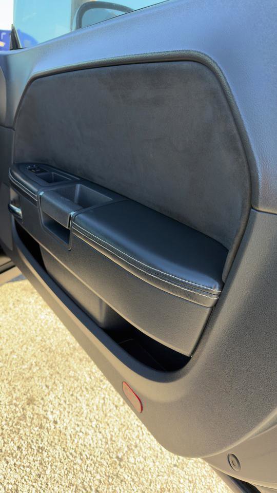 Used 2014 Dodge Challenger SRT8 w/ Harman/Kardon Audio Group image 51