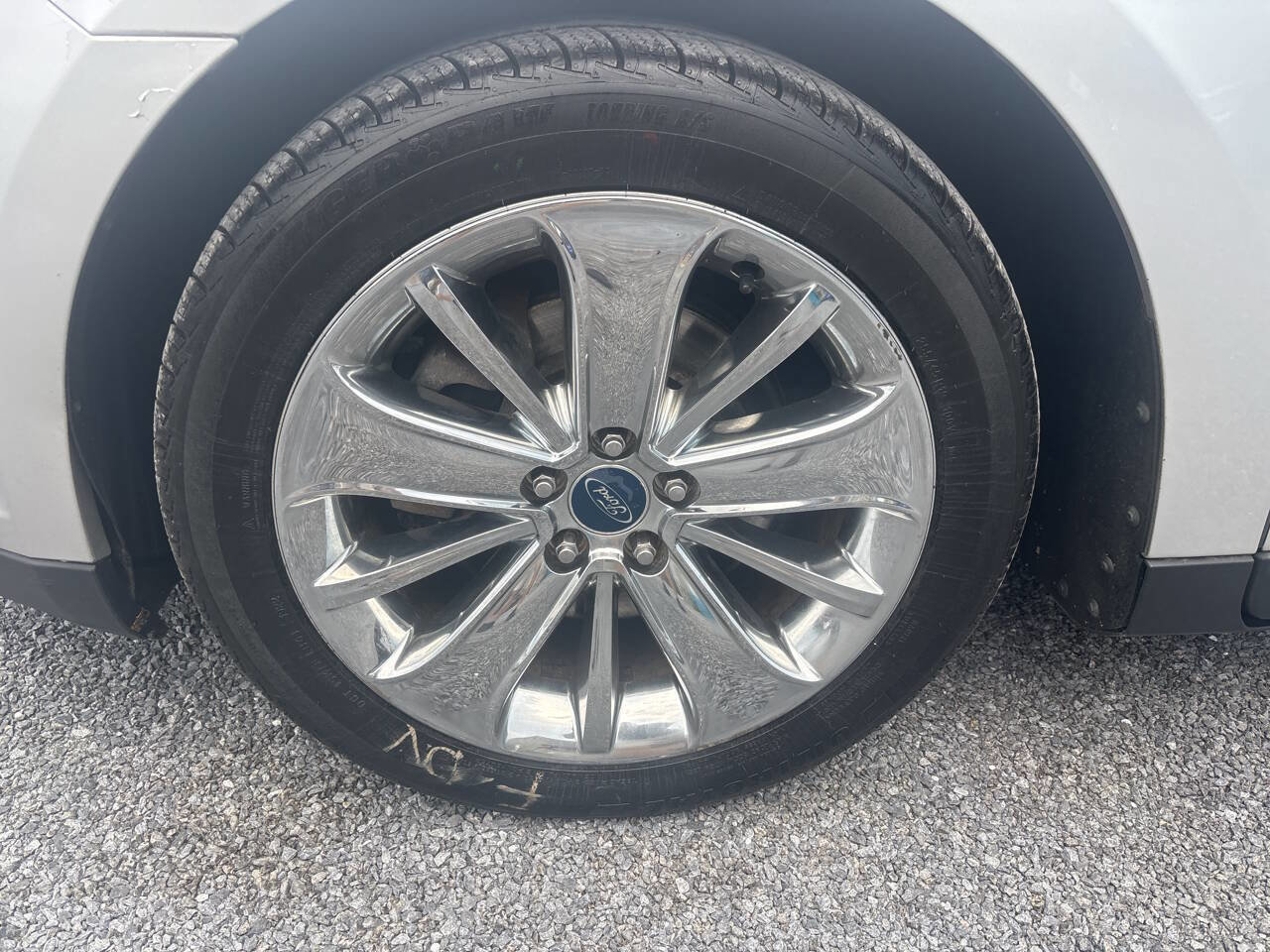 Used 2010 Ford Taurus Limited FWD image 15