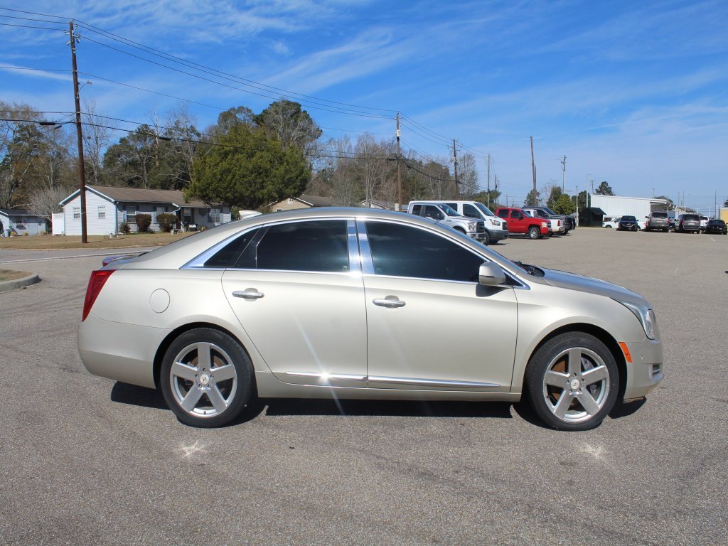 Used 2015 Cadillac XTS Luxury w/ Driver Awareness Package image 10