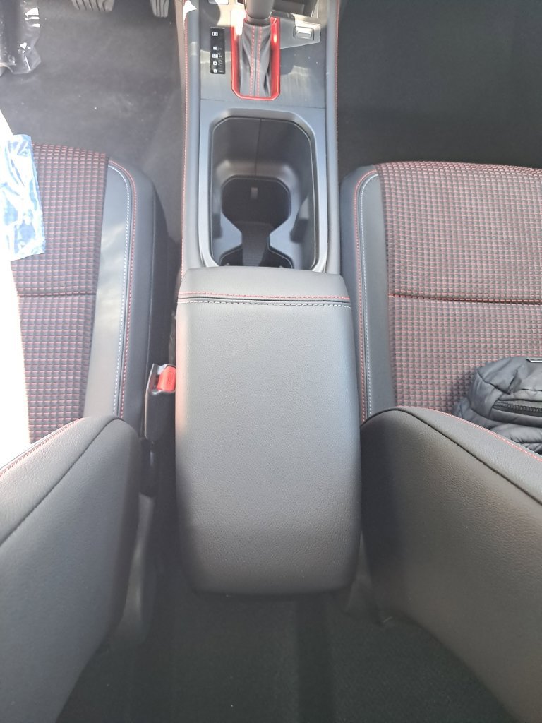 New 2026 Nissan Kicks SR AWD/4WD image 27