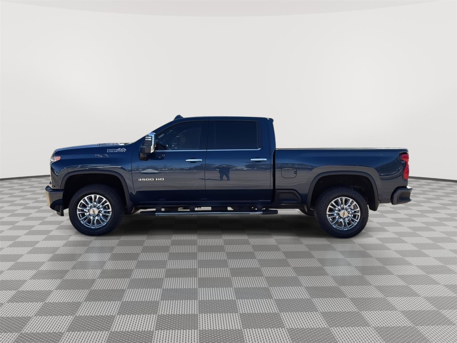 Used 2021 Chevrolet Silverado 3500 High Country w/ Z71 Off-Road Package image 2