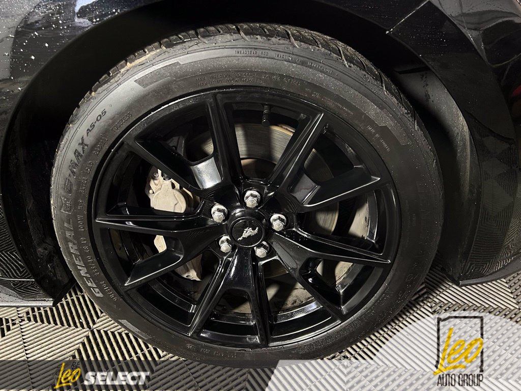 Used 2017 Ford Mustang GT Premium w/ Black Accent Package RWD image 22