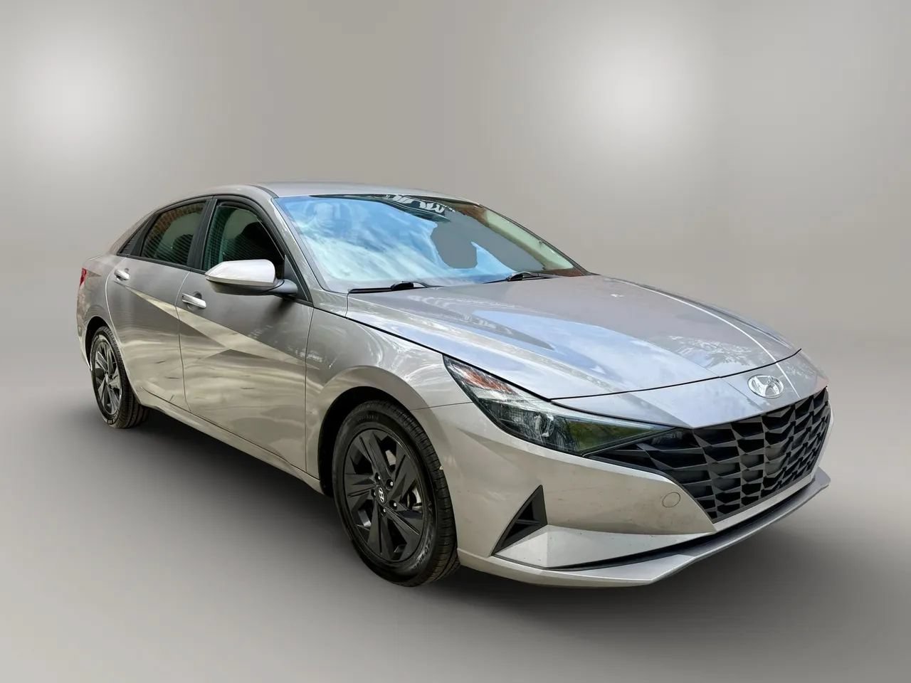 Used 2022 Hyundai Elantra SEL FWD image 7