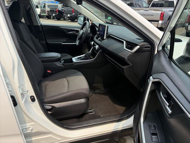 Certified 2023 Toyota RAV4 XLE w/ XLE Grade Weather Package AWD/4WD image 21