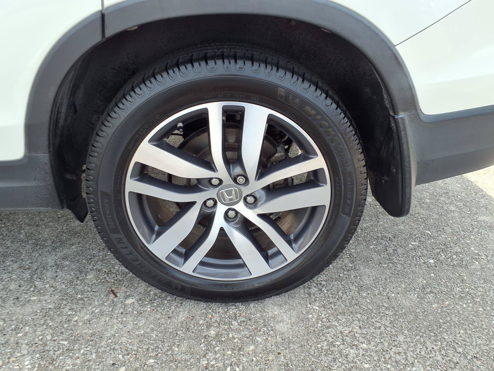 Certified 2017 Honda Pilot Touring image 27
