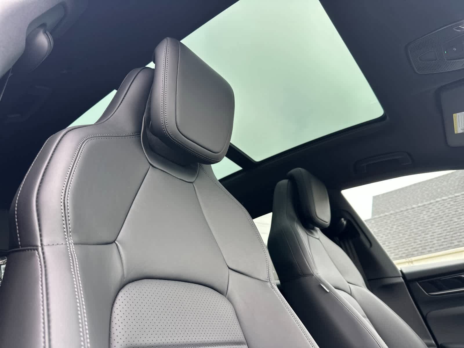 New 2026 Porsche Macan Electric RWD image 18