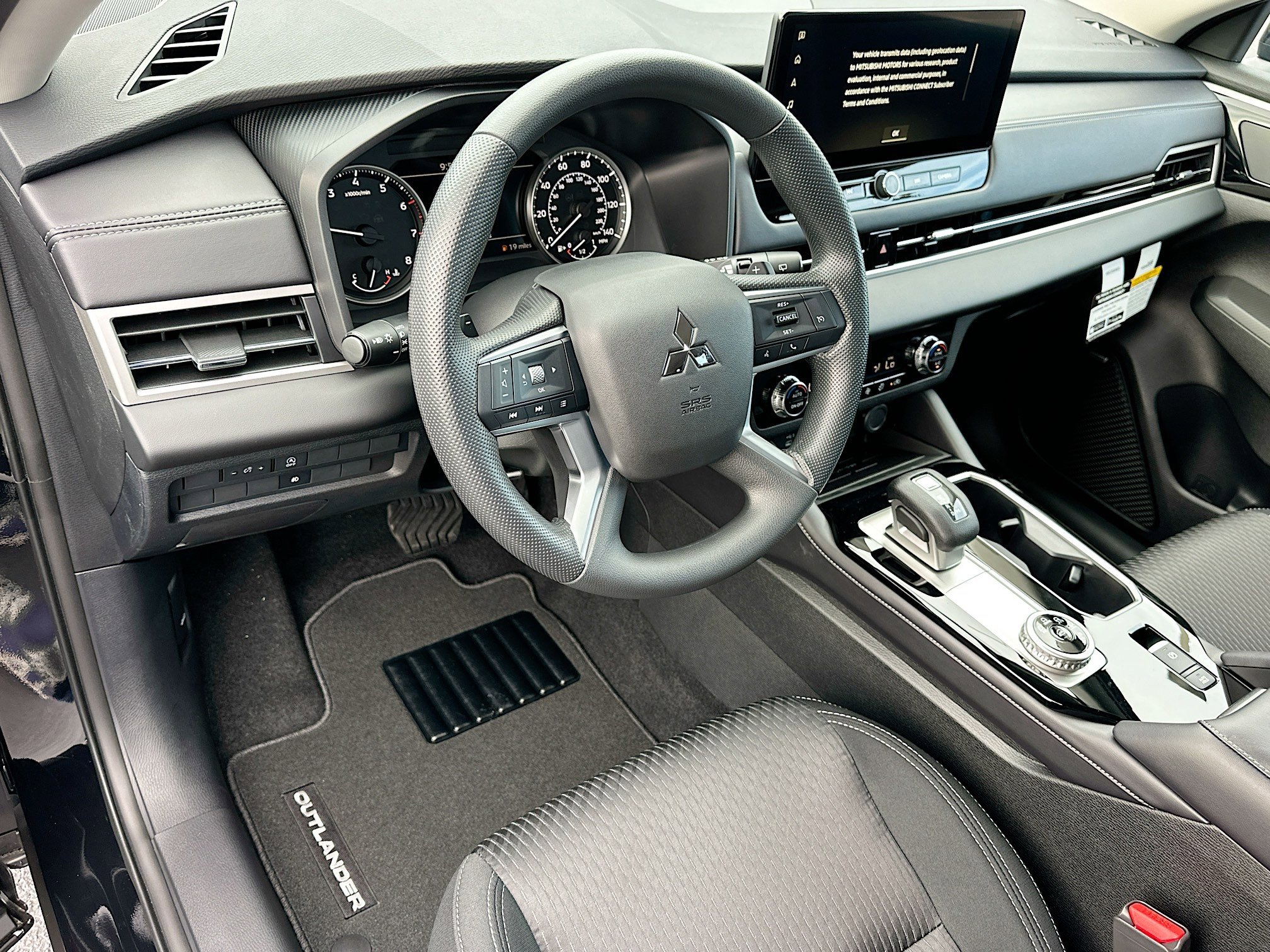 New 2026 Mitsubishi Outlander ES image 6