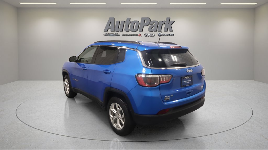 Used 2024 Jeep Compass Latitude AWD/4WD image 4