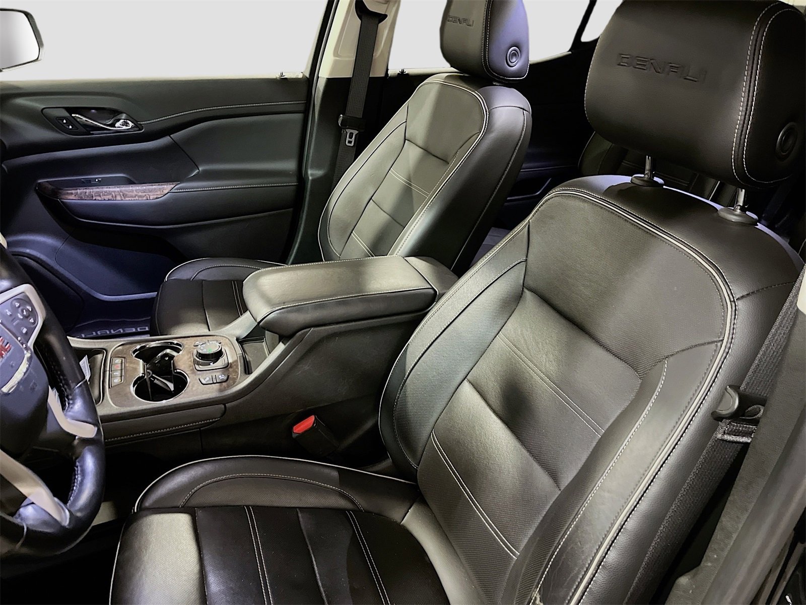 Used 2020 GMC Acadia Denali w/ Denali Ultimate Package image 22