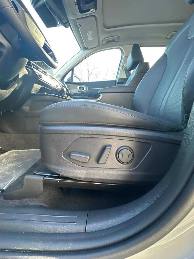 New 2026 Kia Sorento SX image 9