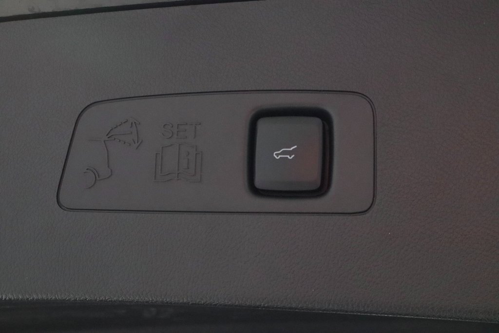 Used 2024 Lincoln Corsair Reserve w/ Equipment Group 201A image 23