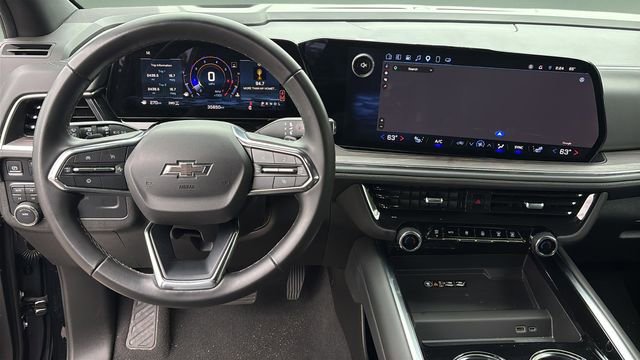 Used 2025 Chevrolet Suburban Z71 AWD/4WD image 10