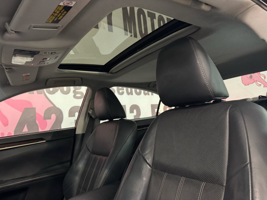 Used 2016 Lexus ES 350 w/ Luxury Package w/Wood Trim FWD image 18
