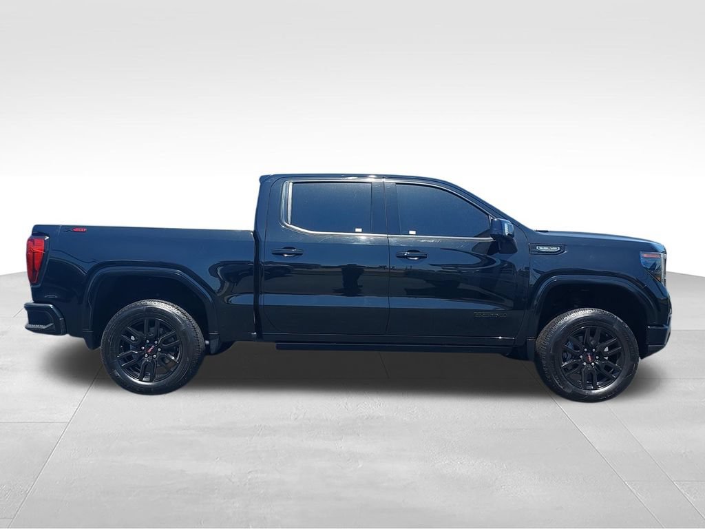 Used 2022 GMC Sierra 1500 Elevation w/ Elevation Premium Package AWD/4WD image 9